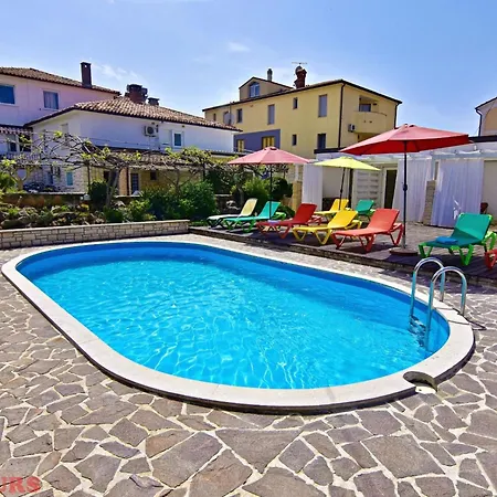 Apartmán Mit Pool Und Whirlpool In Der Naehe Des Strandes By Interhome *