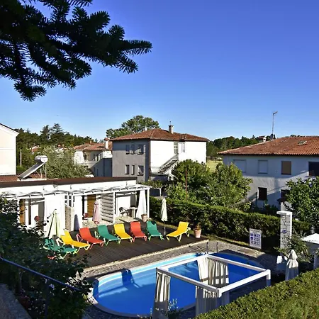 Apartmán Mit Pool Und Whirlpool In Der Naehe Des Strandes By Interhome *