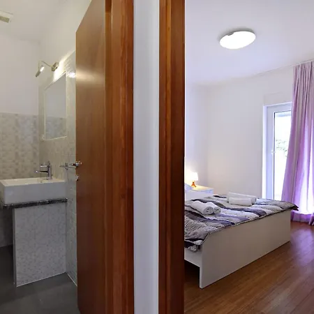 Mit Pool Und Whirlpool In Der Naehe Des Strandes By Interhome Apartmán