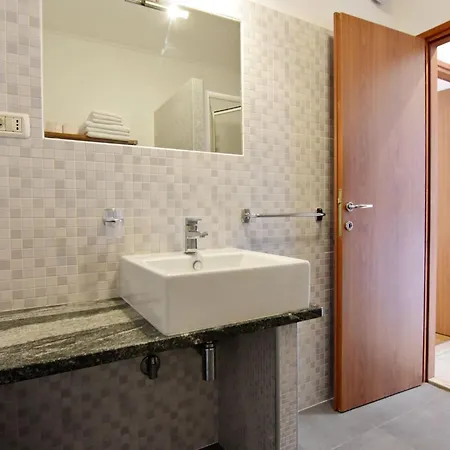 Mit Pool Und Whirlpool In Der Naehe Des Strandes By Interhome Apartmán Umag