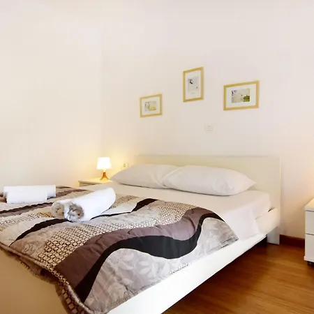 Mit Pool Und Whirlpool In Der Naehe Des Strandes By Interhome Umag
