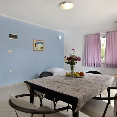 Mit Pool Und Whirlpool In Der Naehe Des Strandes By Interhome Apartmán *